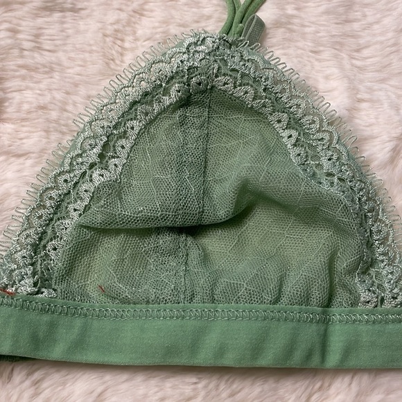 ♥️HONEYDEW♥️2 Pack Triangle Eyelash Bralette Size (L) - Picture 8 of 11